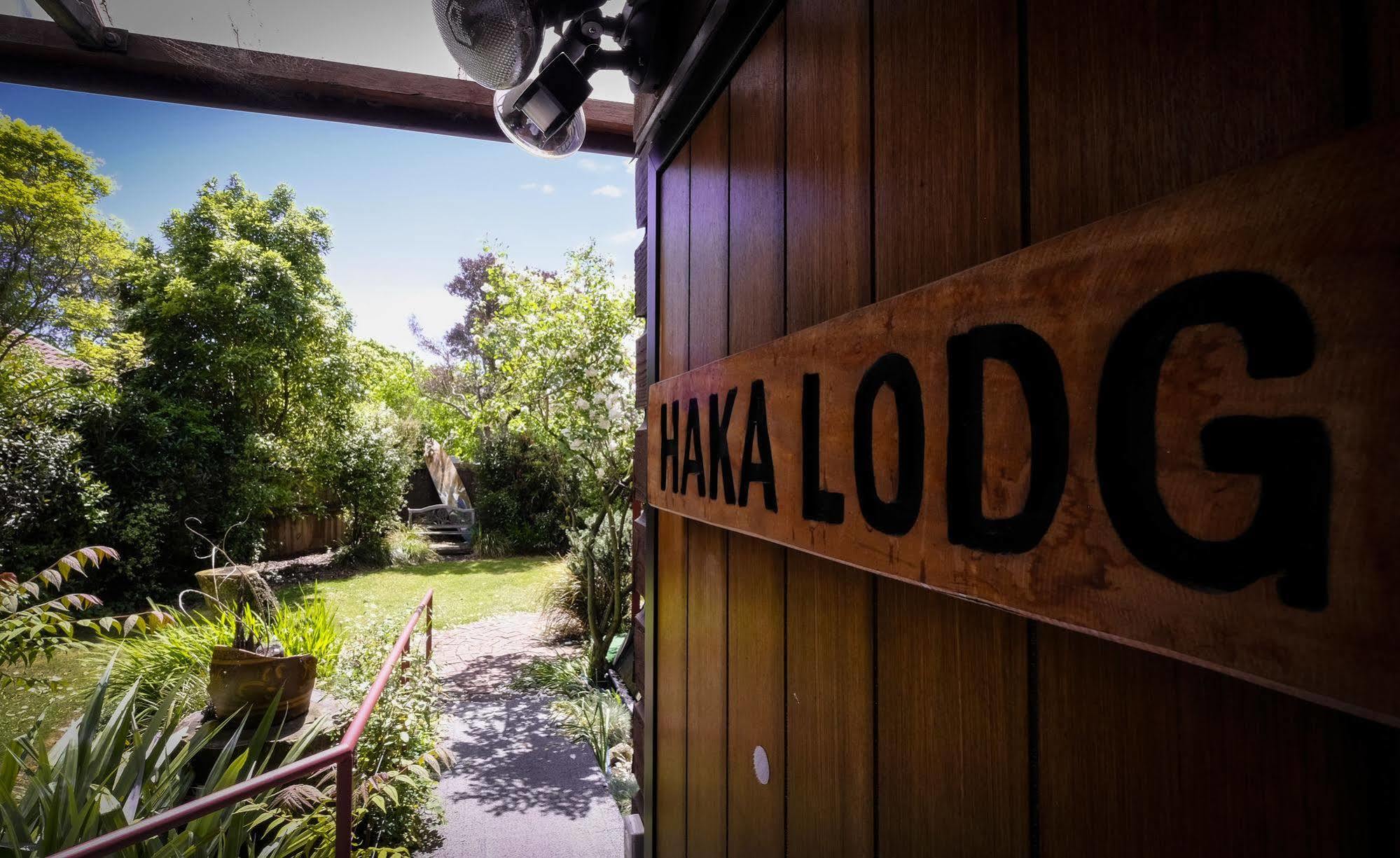 Haka Hostel *