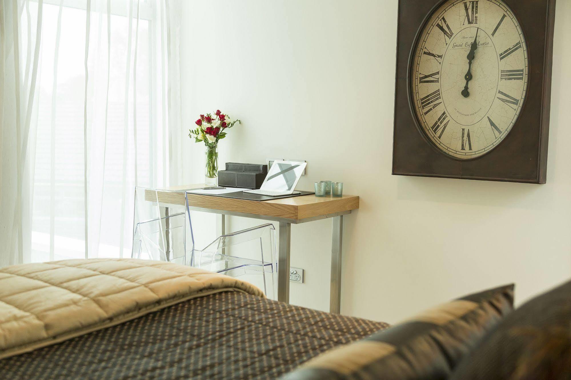 The Establishment Boutique 5*