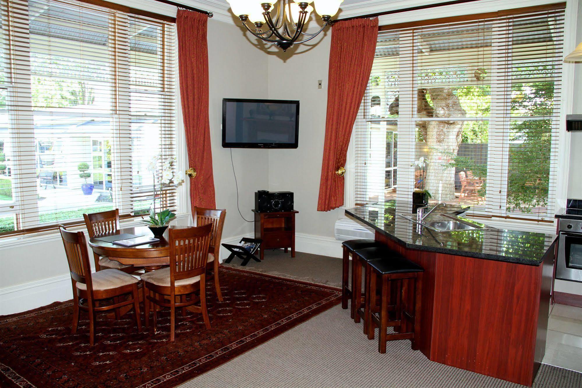 Hotel Merivale Manor