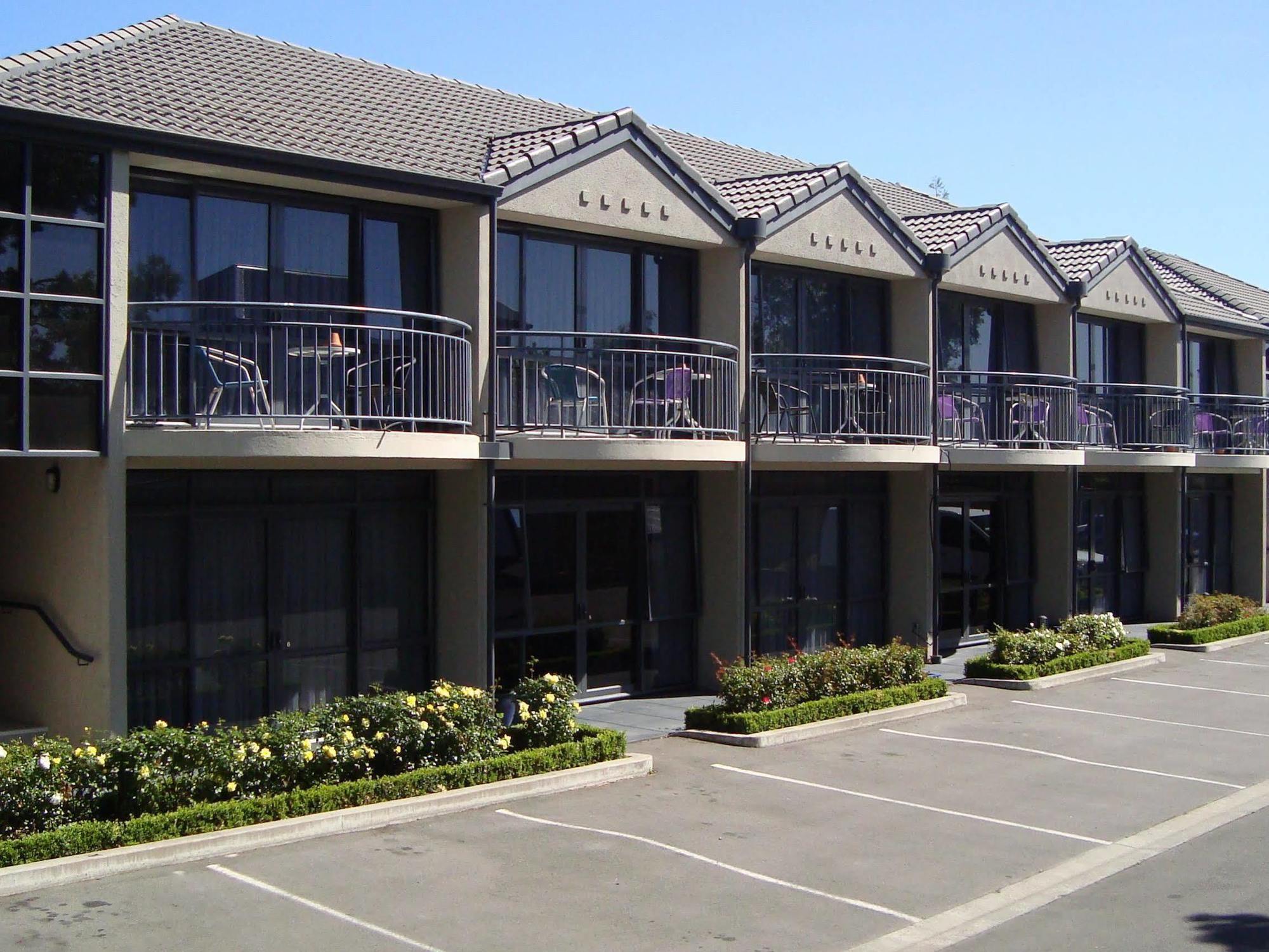 Motel Azena & 4*