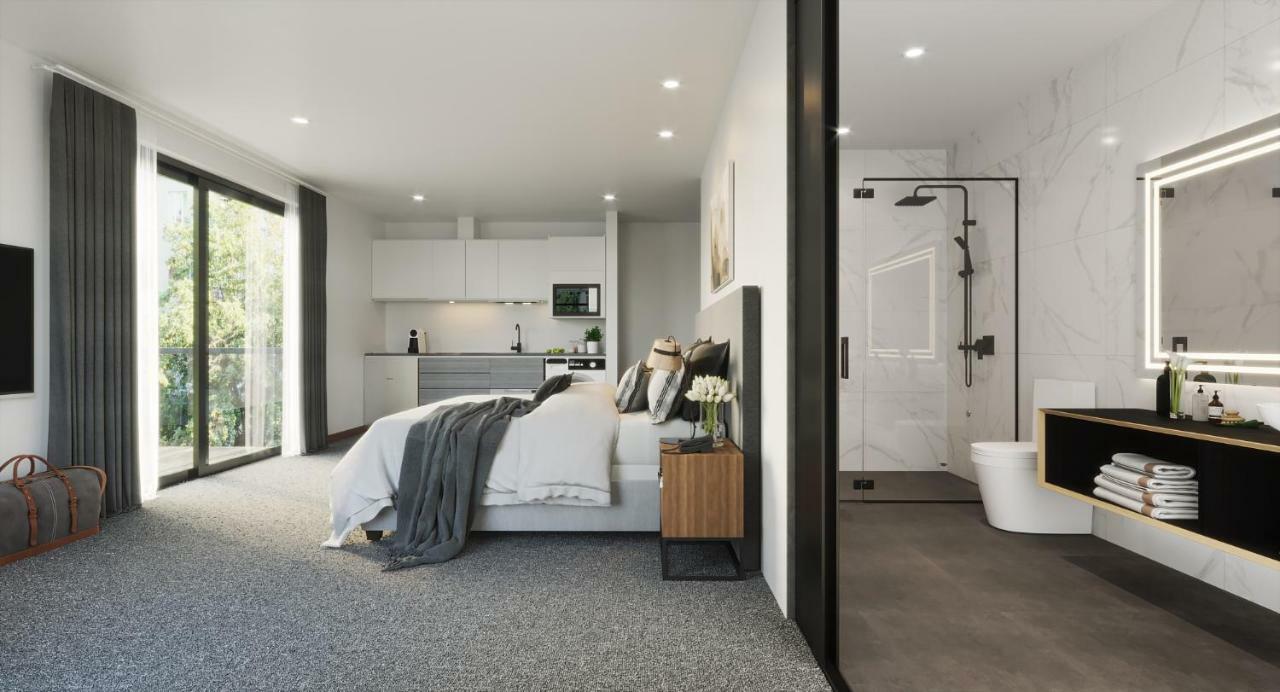 Whitewood Suites Inner City Luxury 5*
