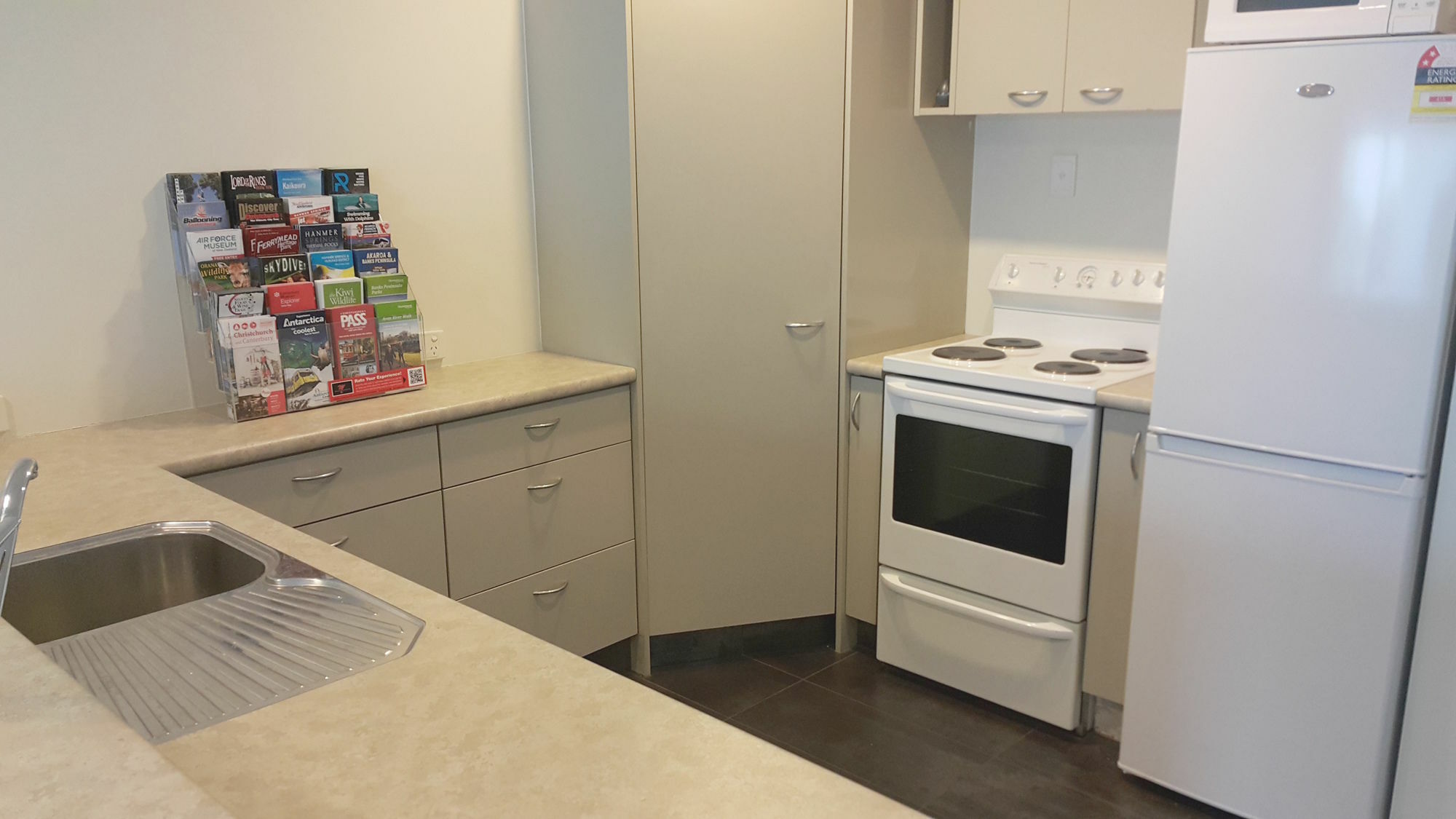 Apartment Riccarton Loft - Christchurch Holiday Homes