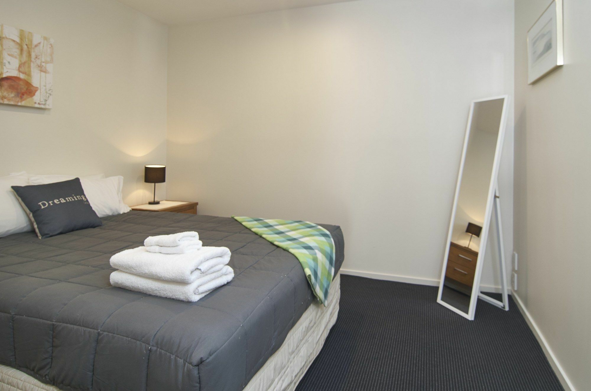 Riccarton Loft - Christchurch Holiday Homes Christchurch