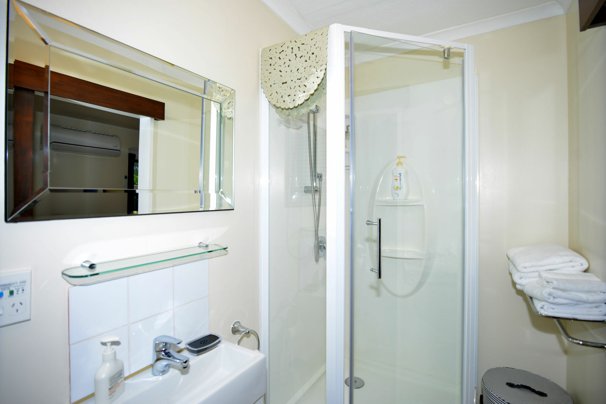 Avenue Westgrove B&B Bed & Breakfast 4*