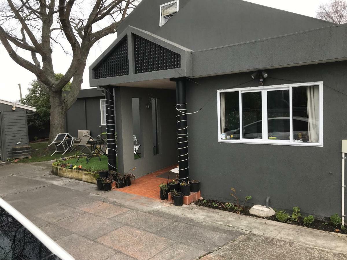 Sandy Feet Guest house 3*