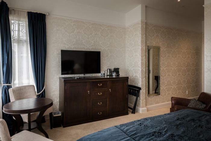 Hackthorne Gardens Luxury Hotel