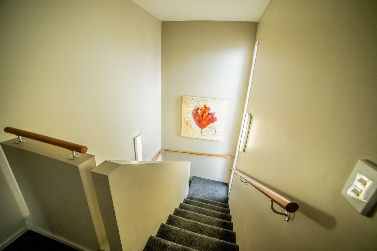 Airport Motel 4*