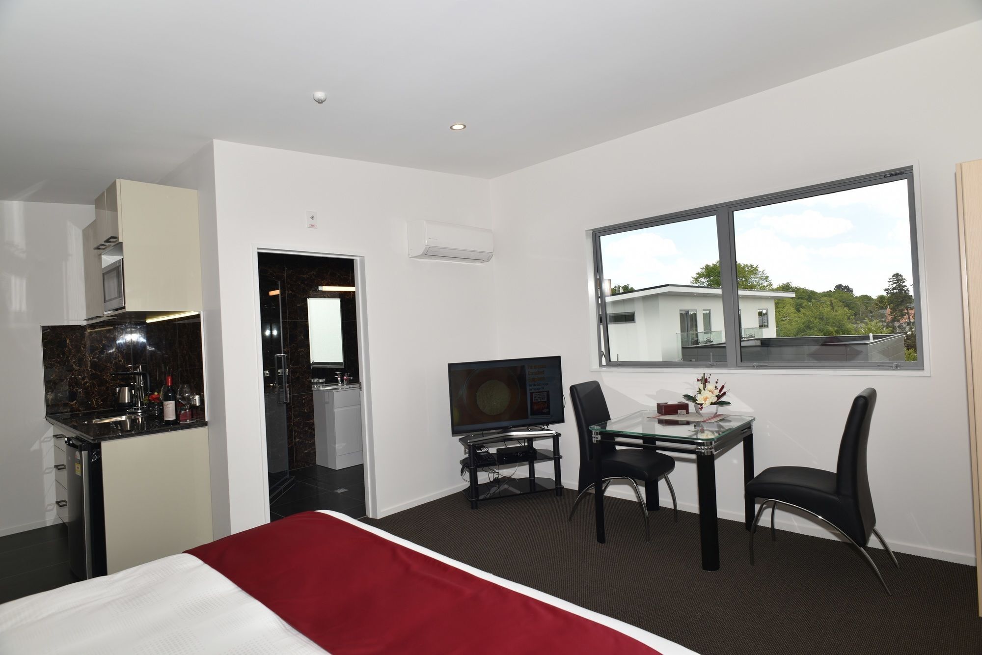 Bealey Plaza Motel 5*
