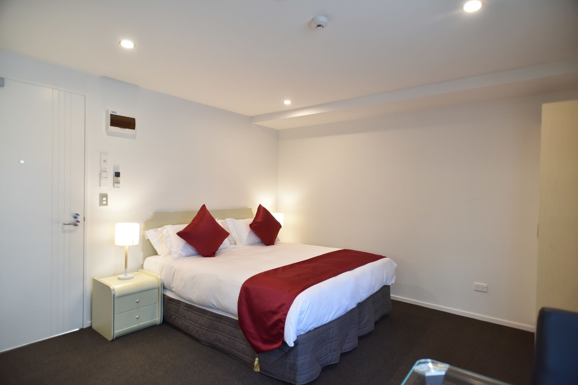 Bealey Plaza Motel 5*