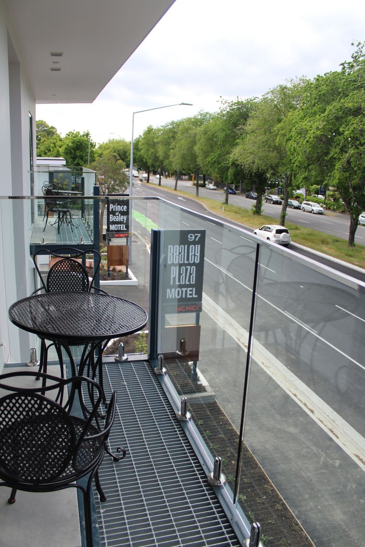 Motel Bealey Plaza 5*