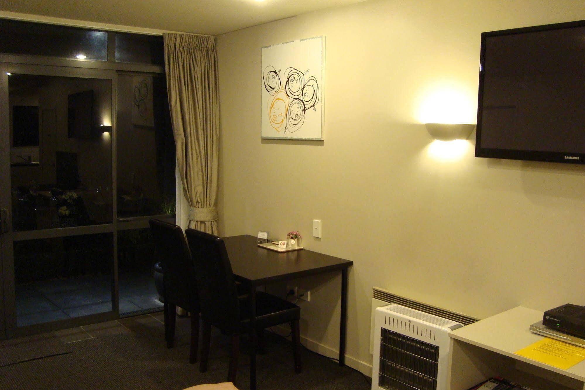 Azena & Motel Christchurch