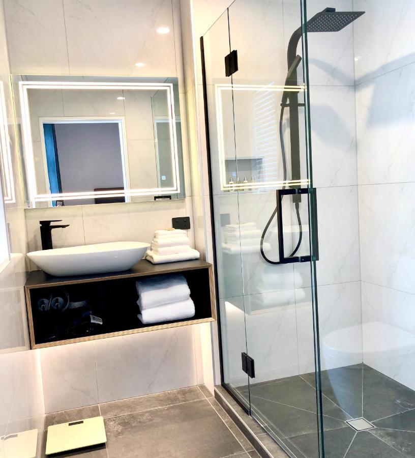 Whitewood Suites Inner City Luxury Hotel 5*
