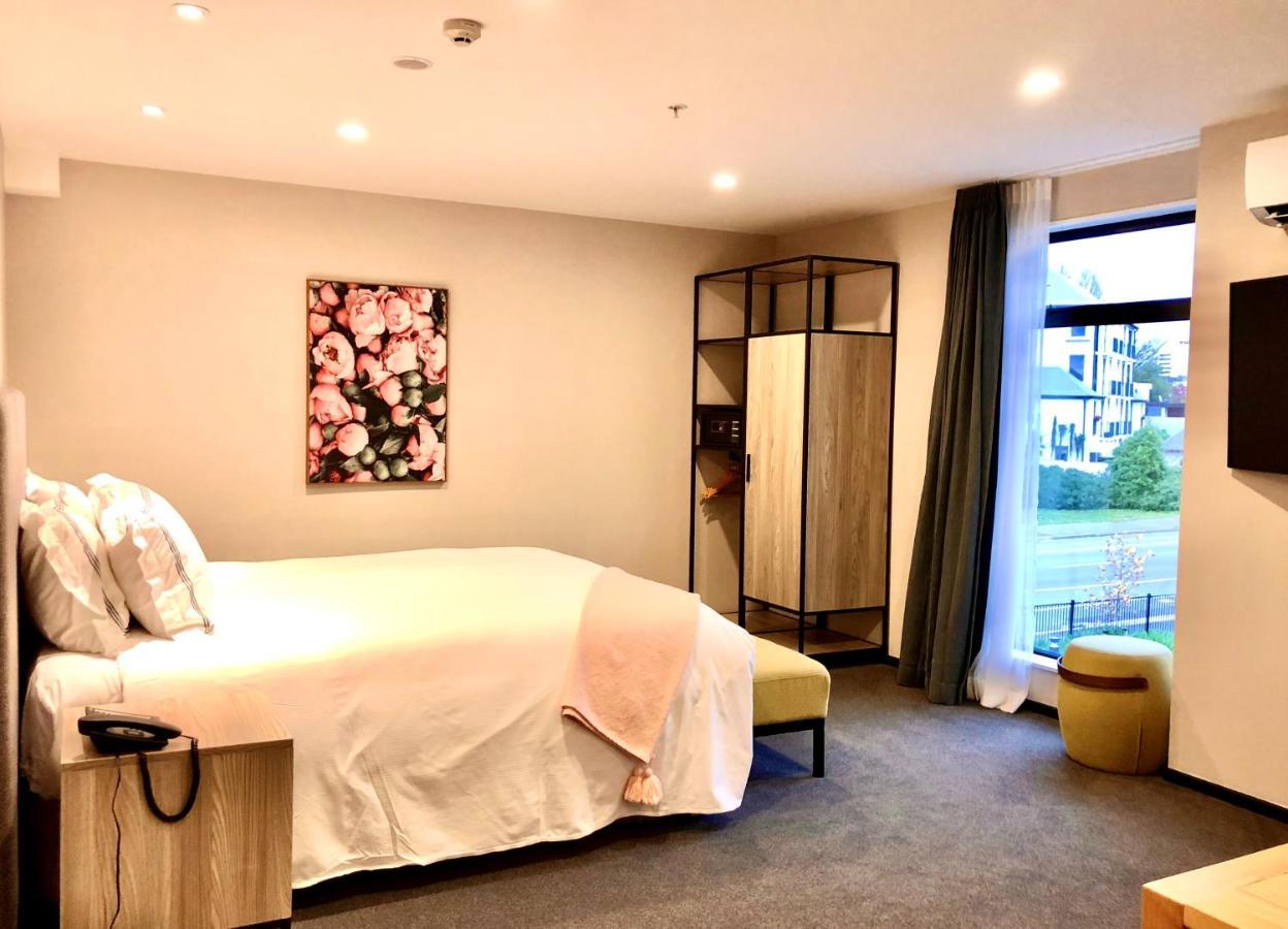 Whitewood Suites Inner City Luxury Hotel 5*