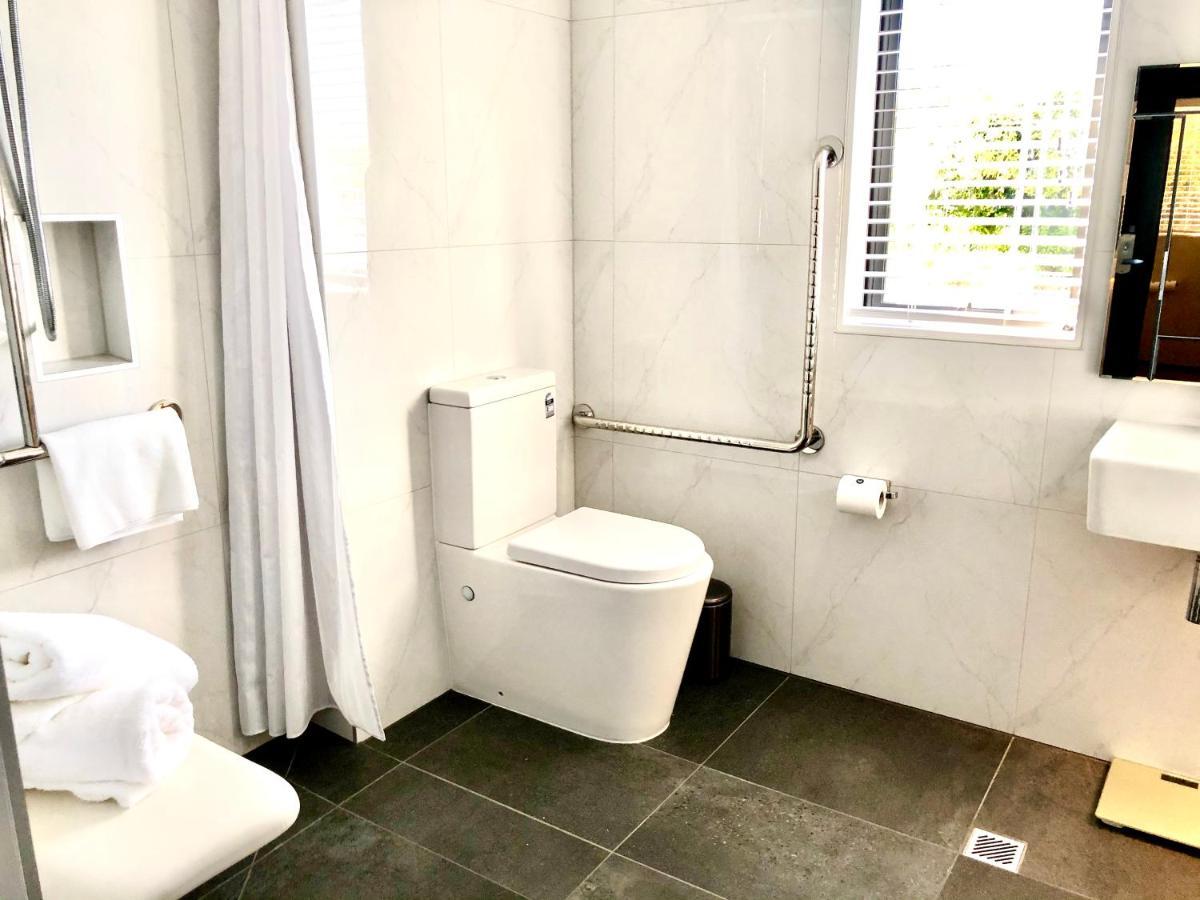 Hotel Whitewood Suites Inner City Luxury