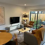 Christchurch Entertainment Hub 2 Bed 2 Bath W Carpark