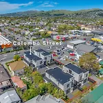 Luxurious City Retreat 3 Bed 3 Bath Near Cbd