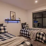 Casino Luxury Suite City Centre - Sleeps 5
