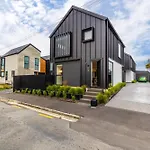 Chatham Street - Christchurch Holiday Homes