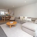 Central City - 4 Bedroom Gym Membership