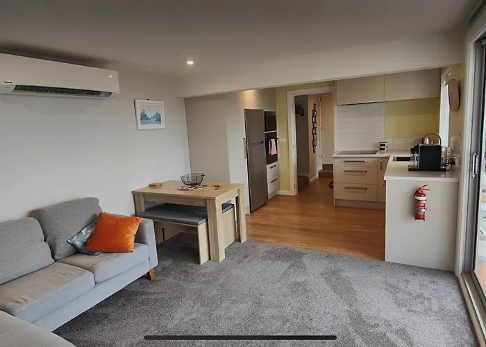 Fully Renovated Hillside Apartment Close To City