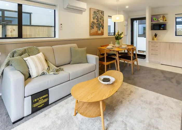 The Majestic Retreat 2 Bed 2 Bath Cbd