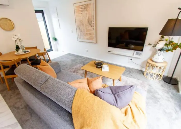 Christchurch Entertainment Hub 2 Bed 2 Bath W Carpark