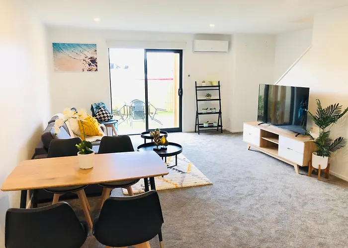 Arena,Railway Station Townhouse With Free Car Park