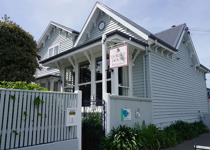 Dorset House Backpackers
