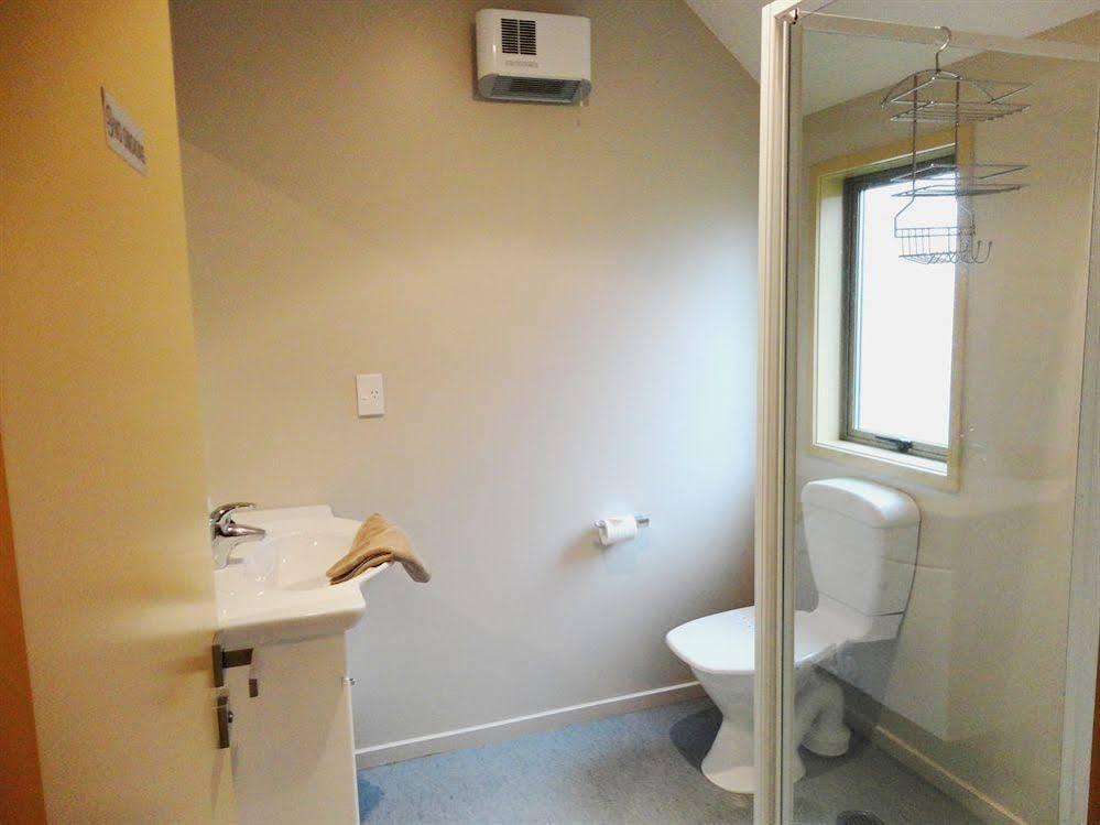 Bealey Avenue 4*