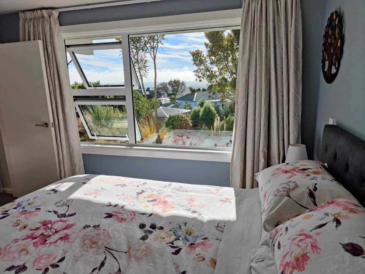Fully Renovated Hillside Close To Apartment