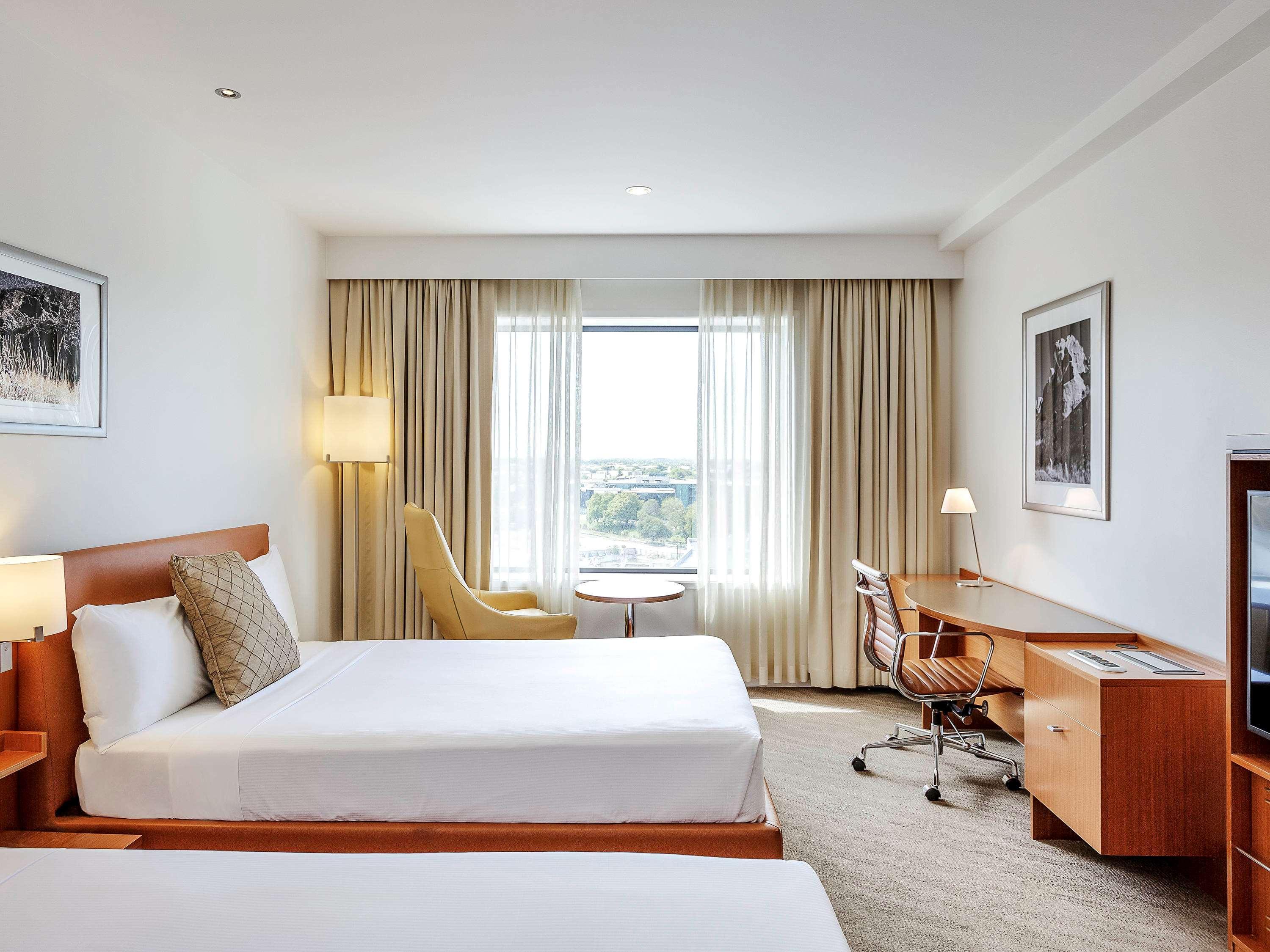 Hotel Novotel Cathedral Square 4*