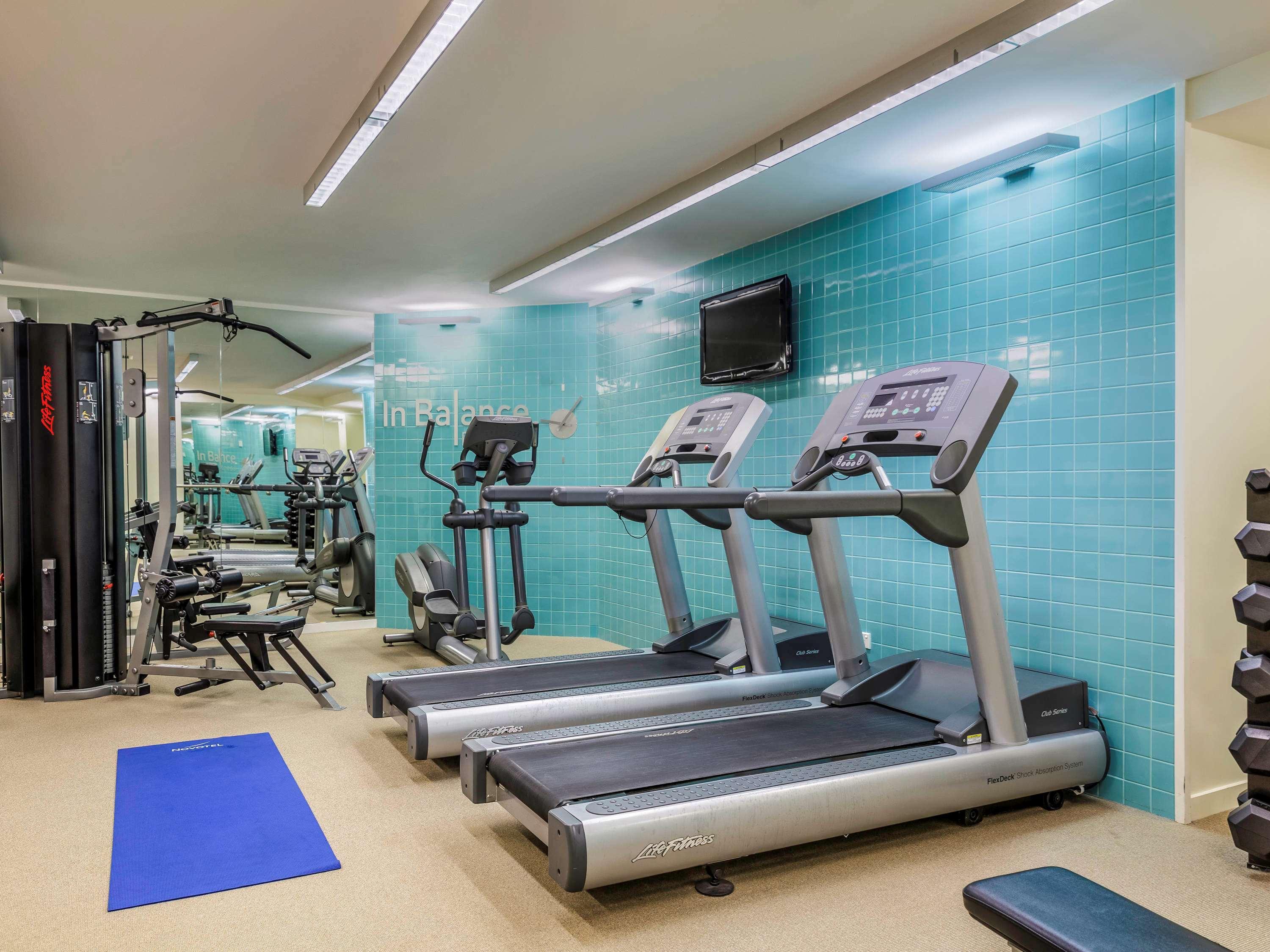 Novotel Cathedral Square 4*