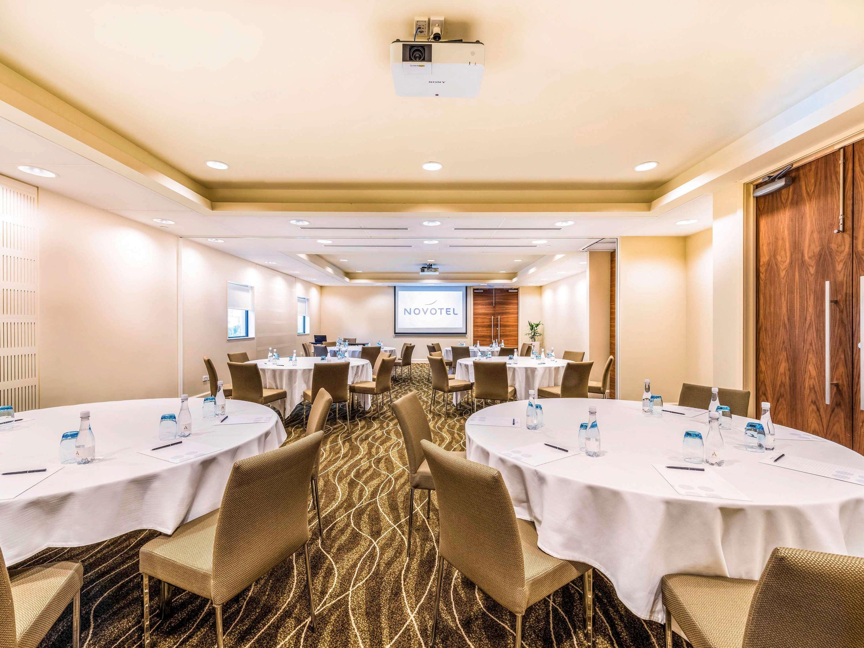 Novotel Cathedral Square 4*