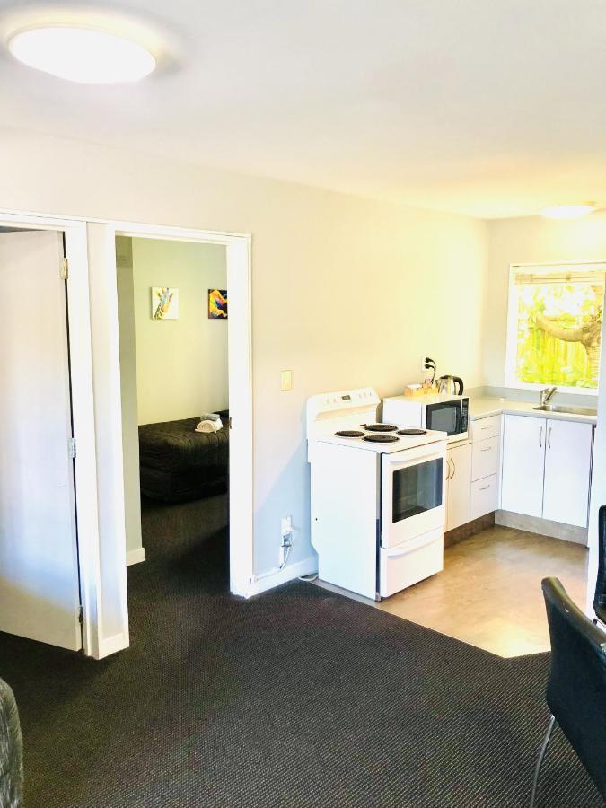 Motel Christchurch Motel 4*