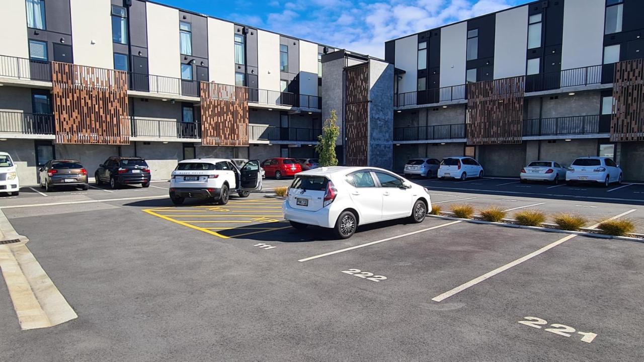 2 Bedroom Pad With Free Car Park Christchurch