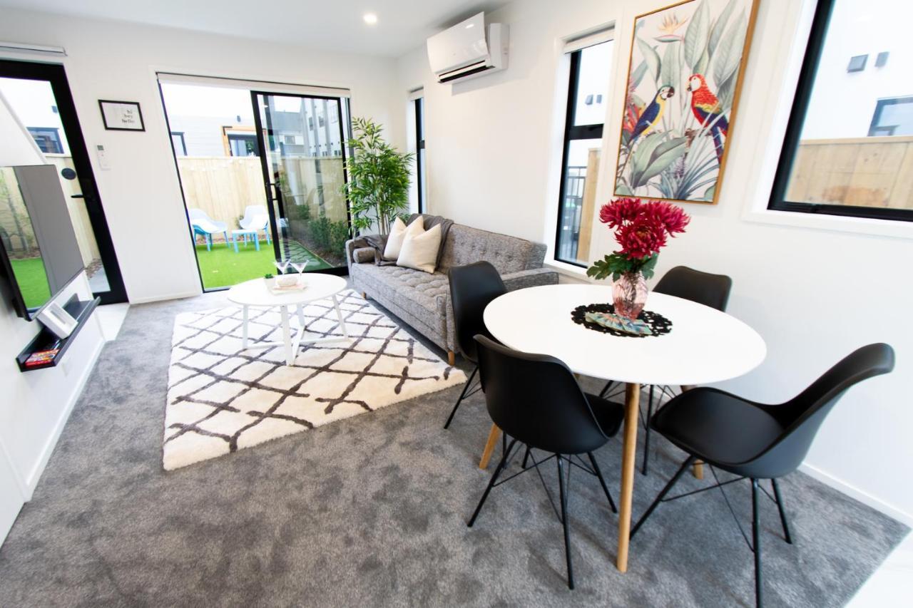 Sunsoaked Seaside 1 Bedroom 1 Bath Christchurch