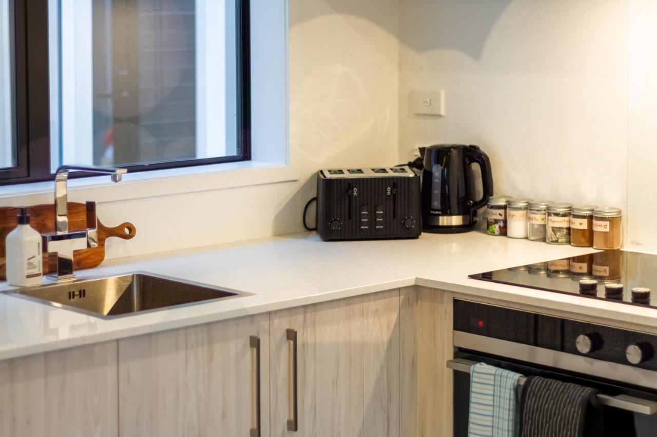 The Majestic Retreat 2 Bed 2 Bath Cbd Apartment