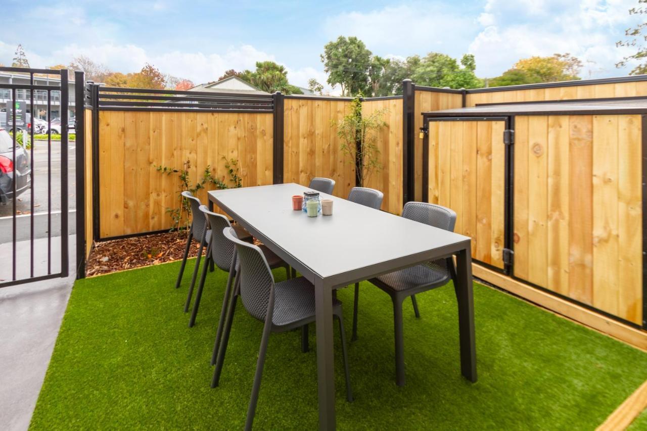 3 Bedroom 2 Bathroom Hagley Parkside Perch *