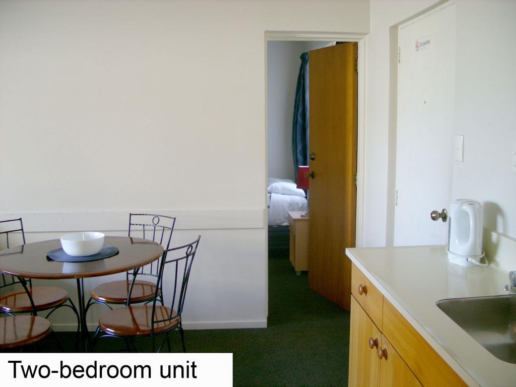 Motel Tudor Court
