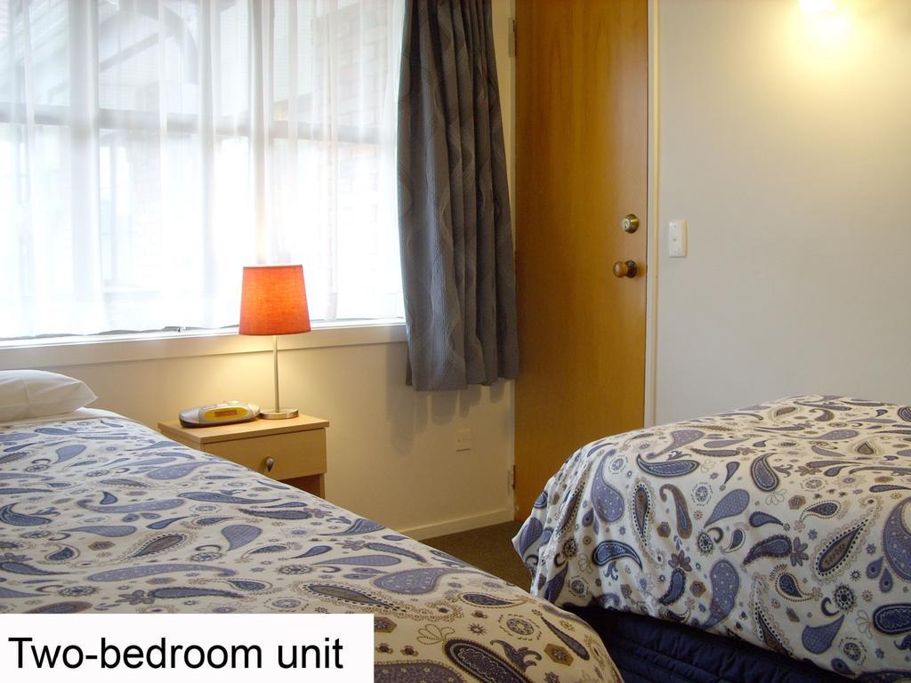 Tudor Court 4*