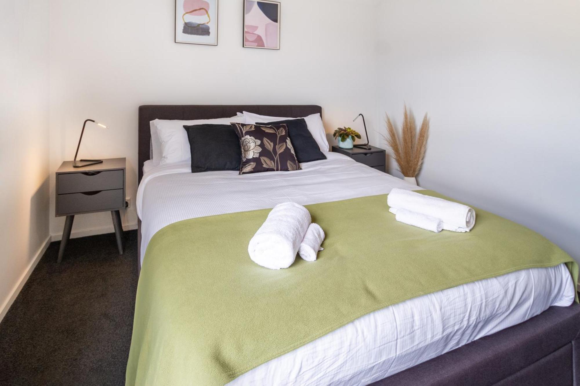 Apartment Central City Comfort: 2 Bedroom Gem W/free Carpark