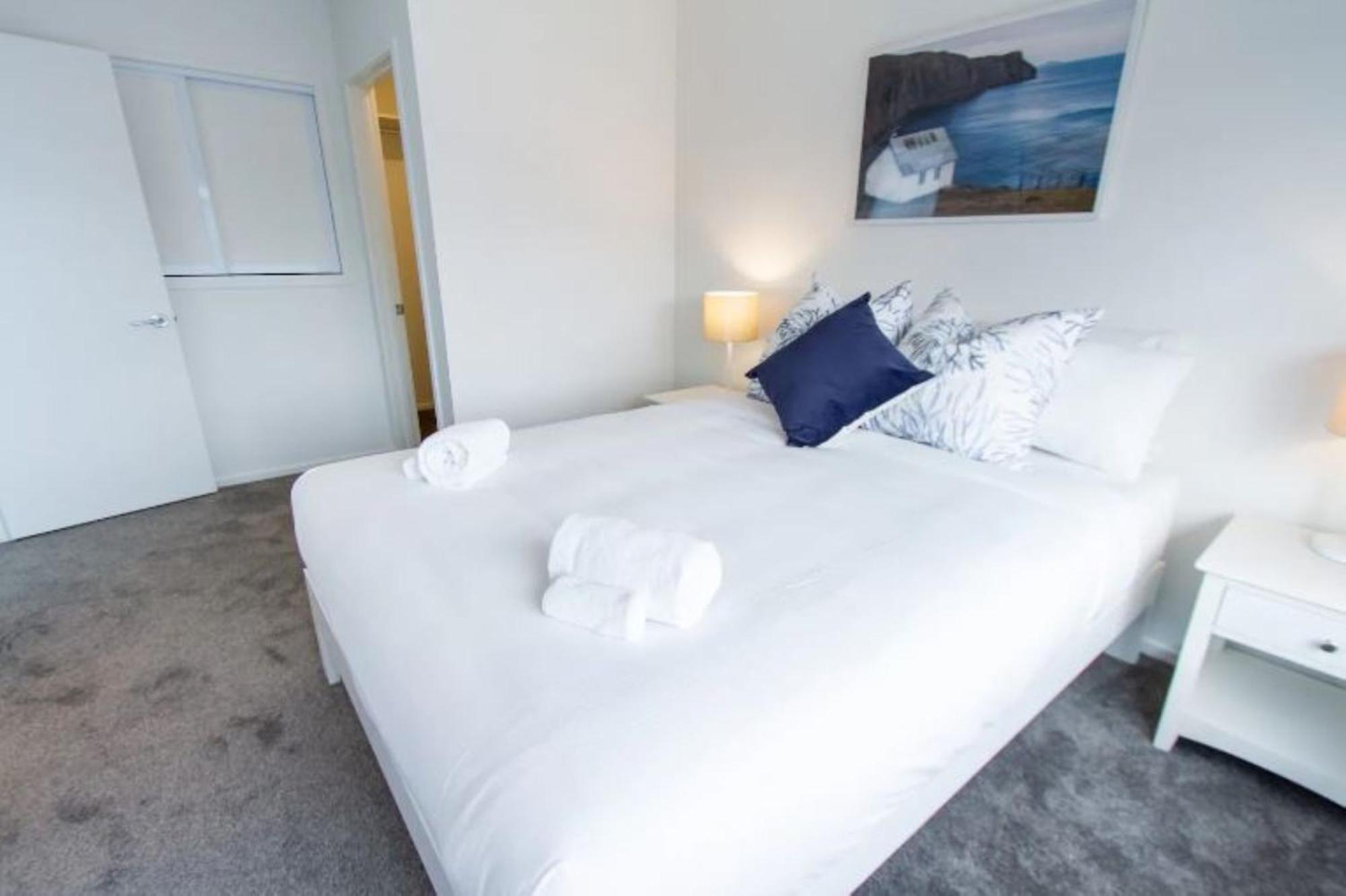 Entertainment Hub 2 Bed 2 Bath W Carpark Christchurch
