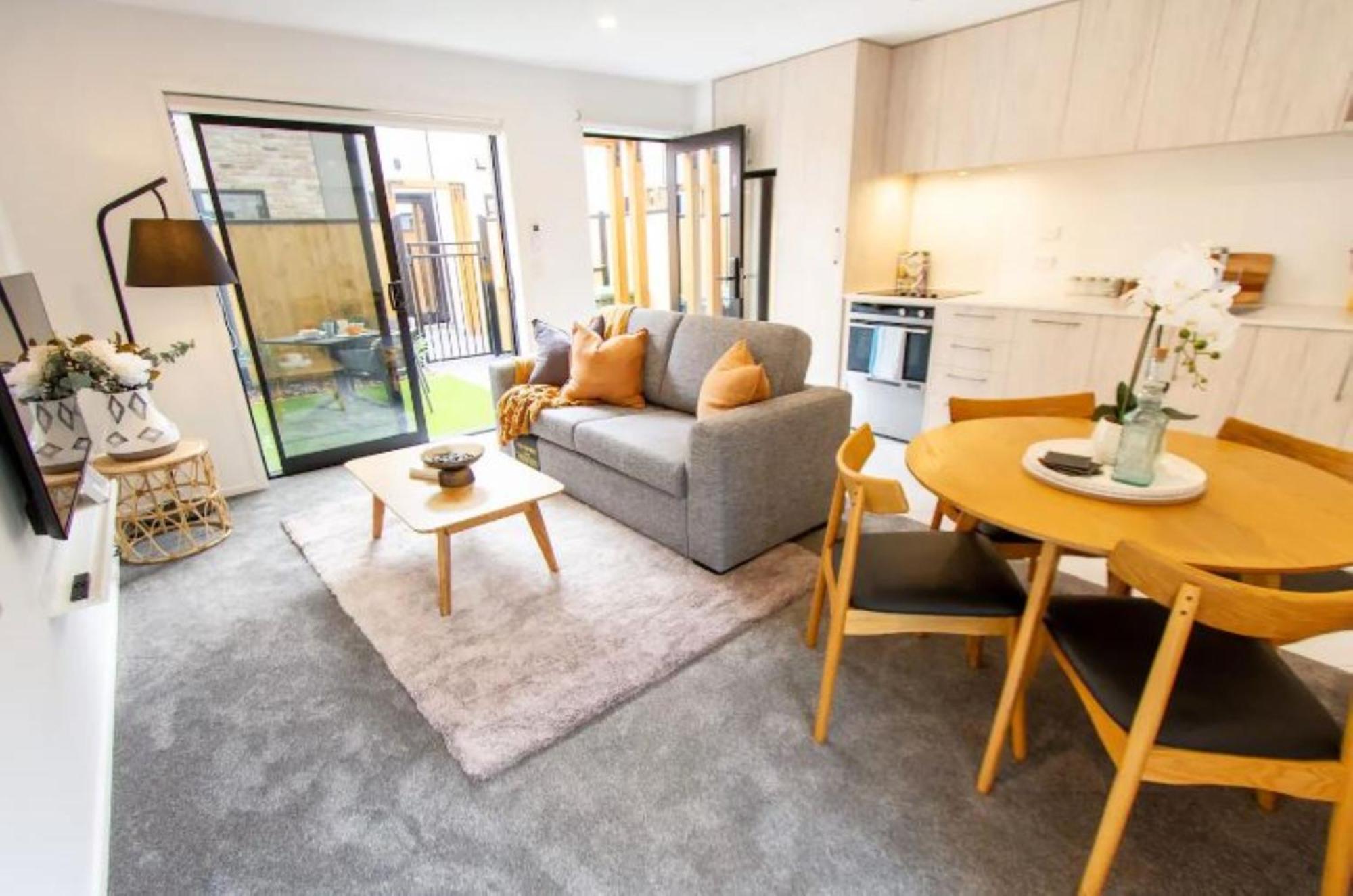 Apartment Entertainment Hub 2 Bed 2 Bath W Carpark
