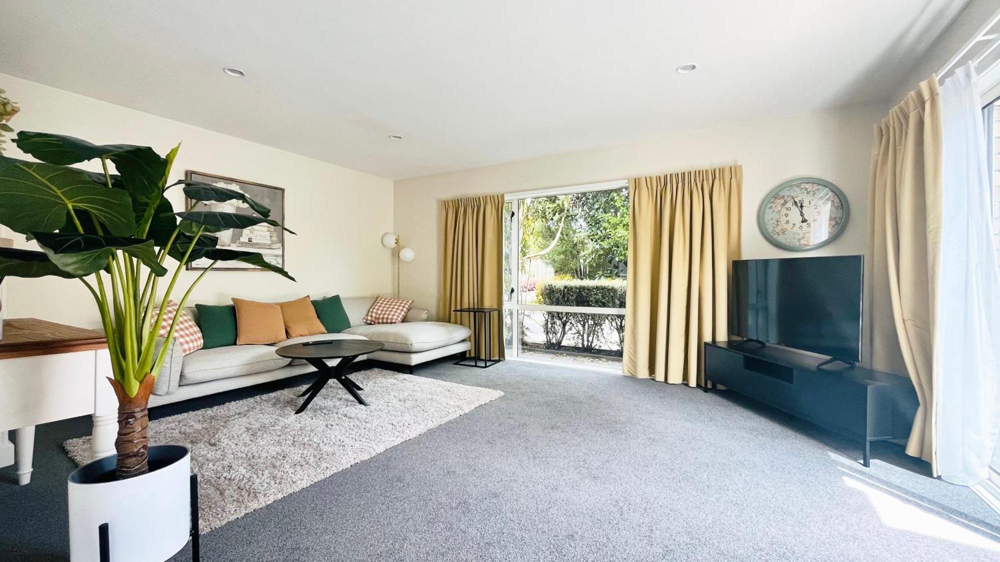 Holiday home Waimairi Road - Homes Christchurch