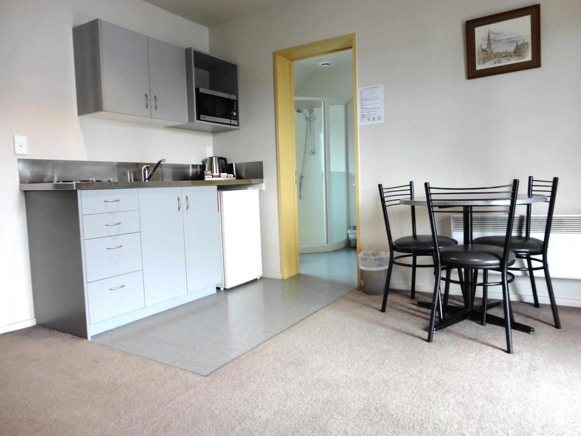 Bealey Avenue 4*