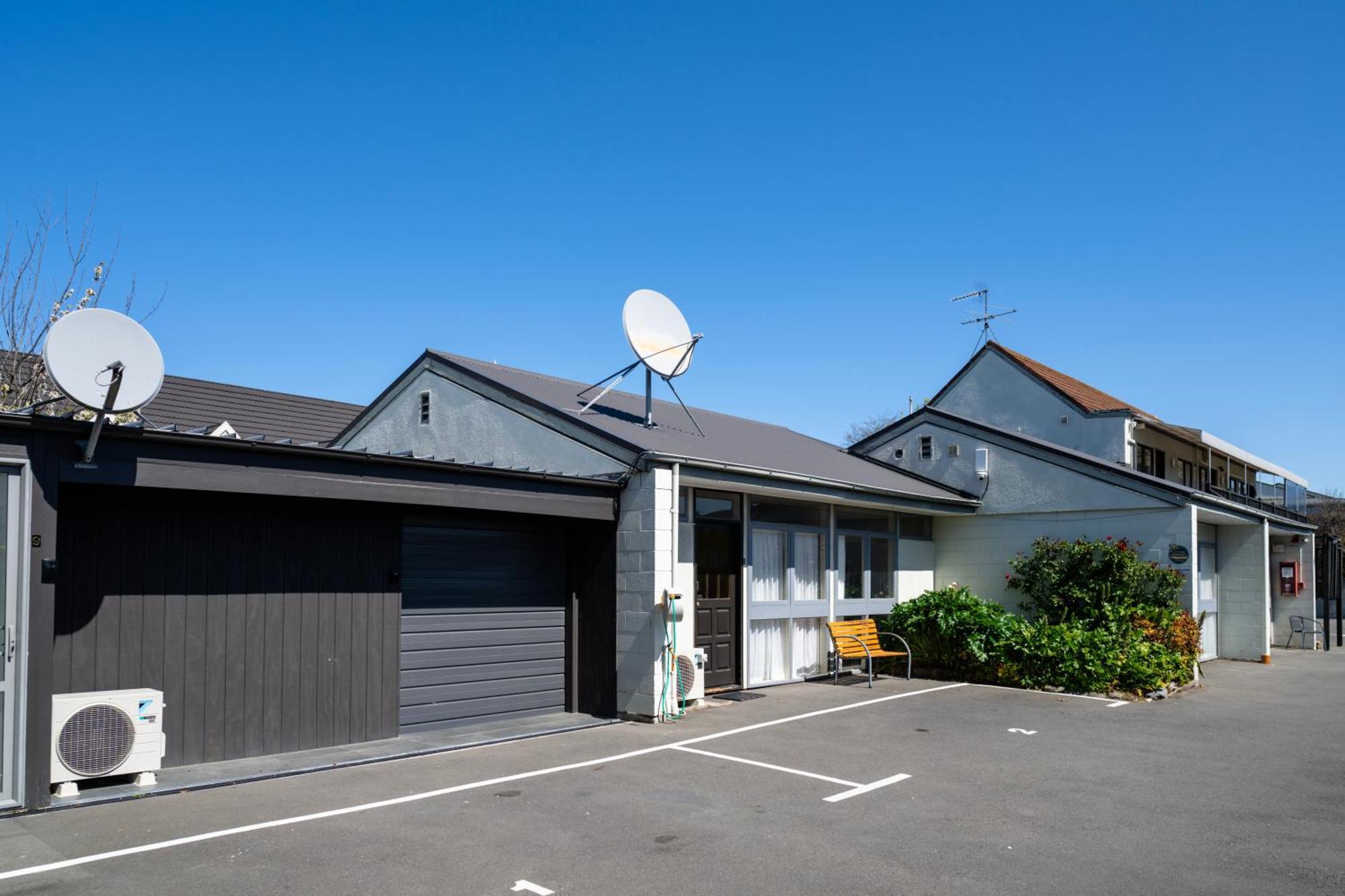 Motel Merivale Court & 3*