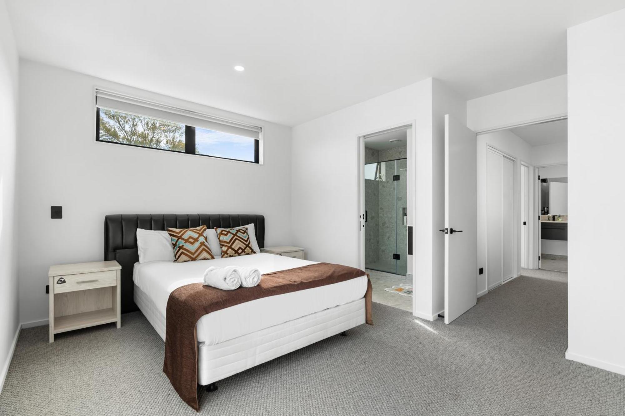 Luxurious Retreat 3 Bed 3 Bath Near Cbd * Christchurch