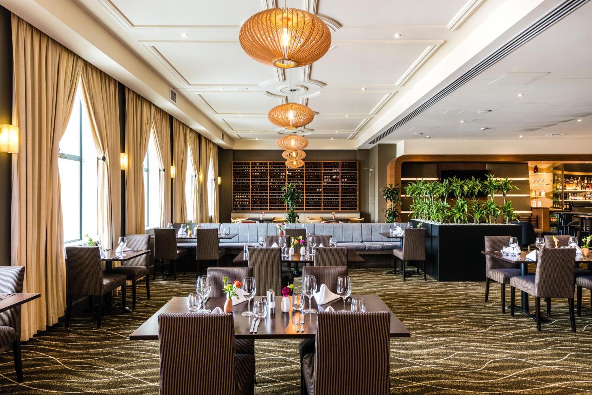 Novotel Cathedral Square 4*