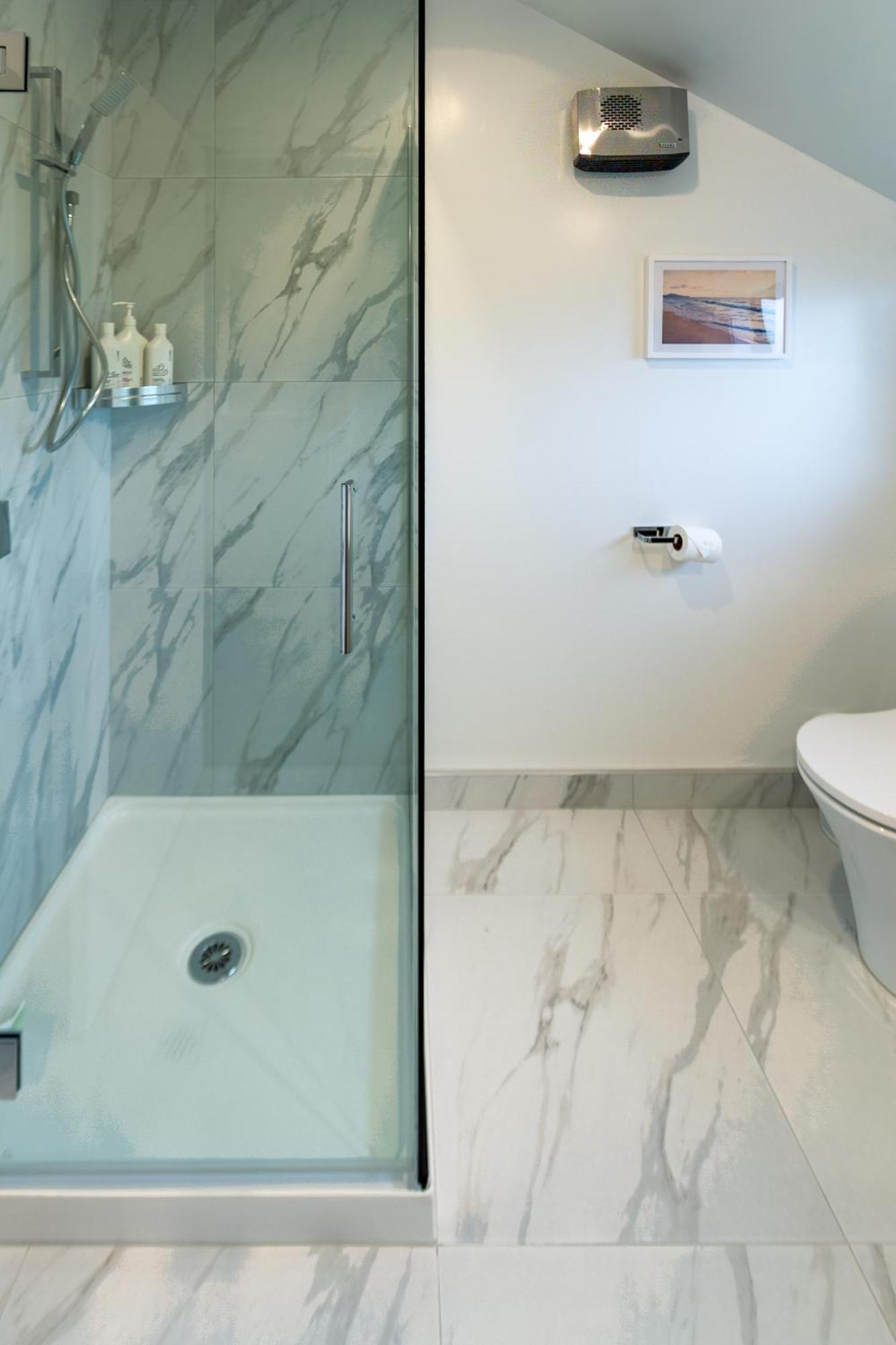 Apartment Sunsoaked Seaside 1 Bedroom 1 Bath Christchurch