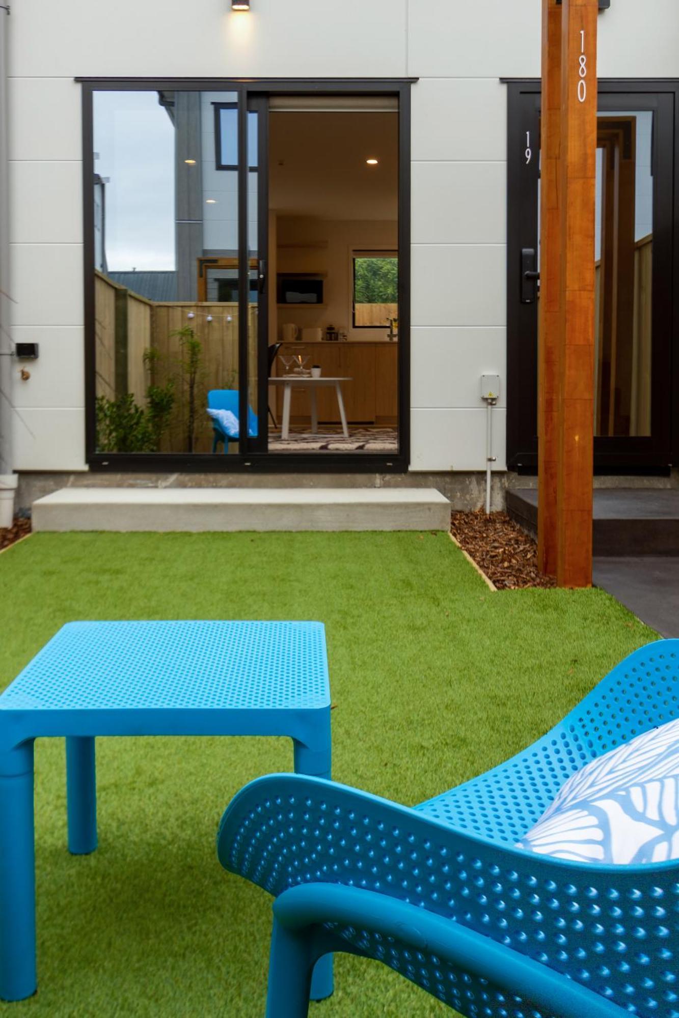 Sunsoaked Seaside 1 Bedroom 1 Bath * Christchurch